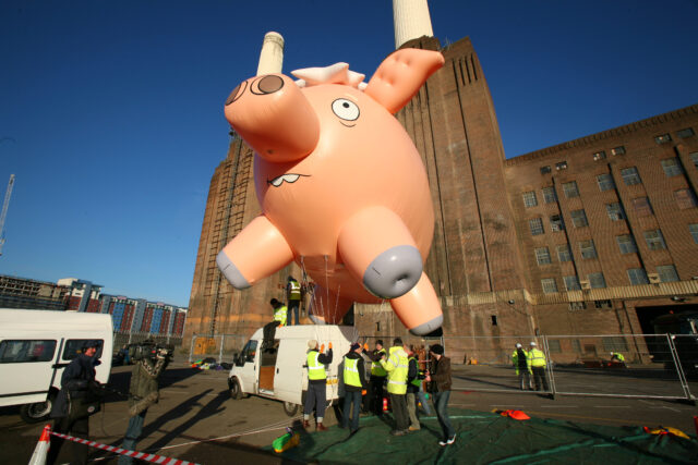 spider pig over battersea power station pink floyd animals