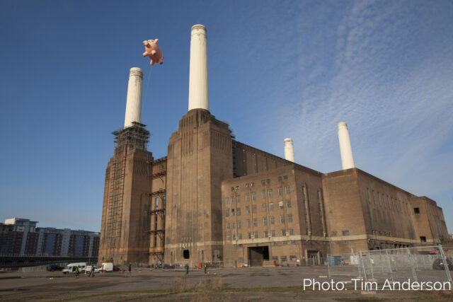 spider pig over battersea power station pink floyd animals