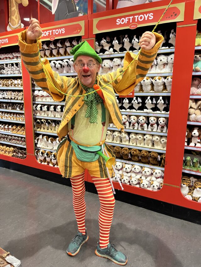 Hamleys Entertainment Strongbones Disney Party
