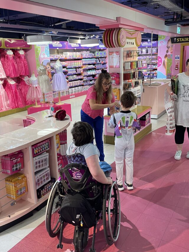 Hamleys Entertainment Strongbones Disney Party